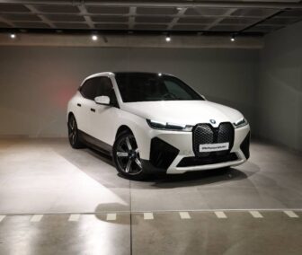 BMW iX xDrive 40