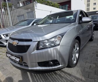 Chevrolet Cruze LS 1.6CC